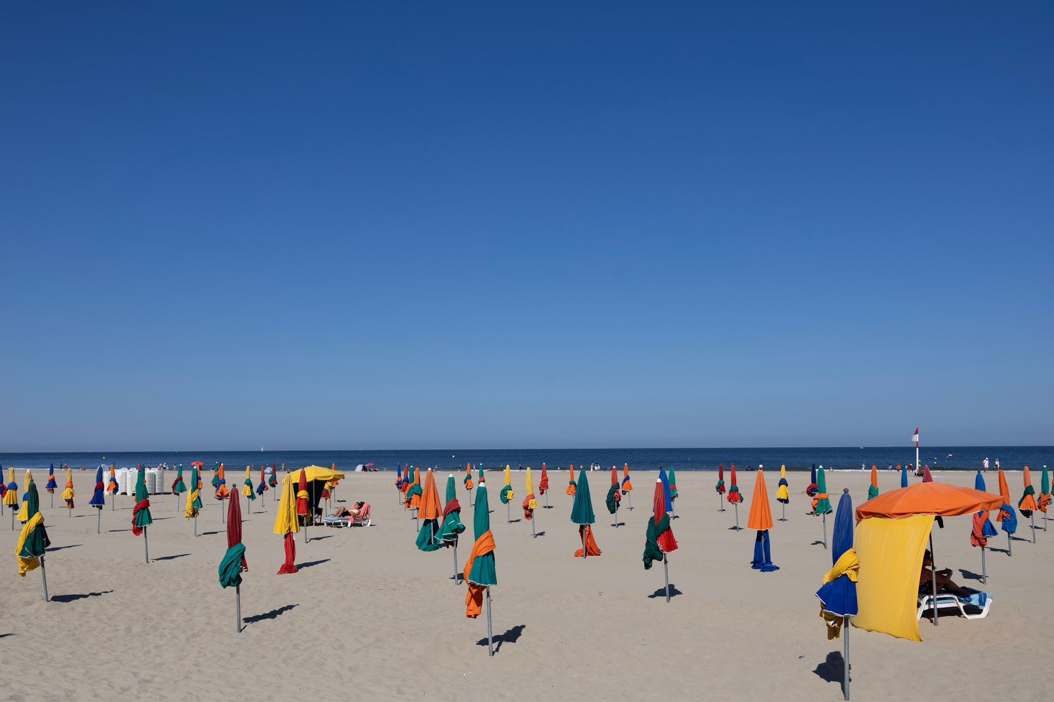 les parasols coloris la plage