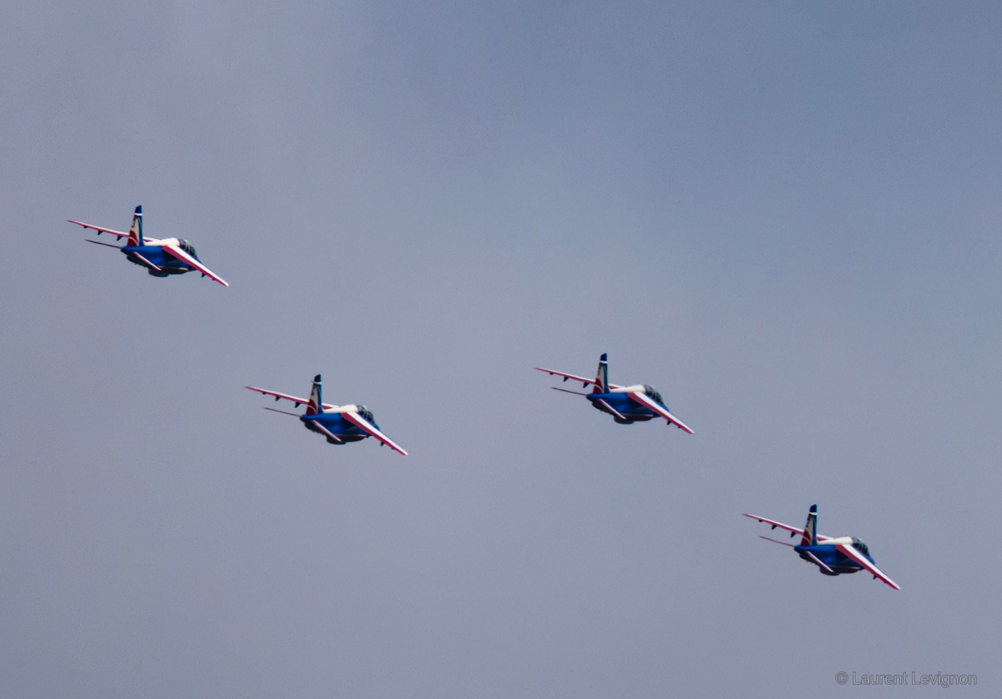 Quatre Alpha Jet en formation au-dessus du Platier d'Oye, pendant le meeting aérien de Marck, 26 septembre 2026.